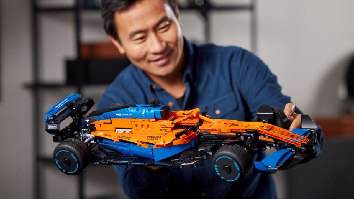 LEGO Technic 42141 McLaren Formula 1 Race Car sells out in one day