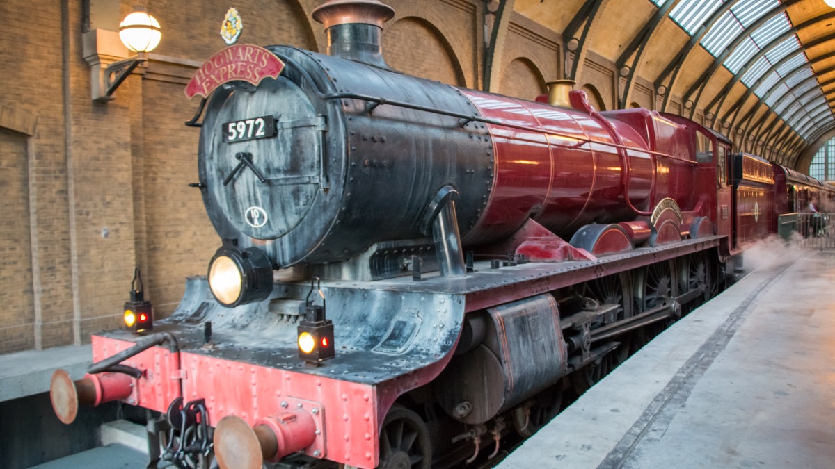 More details emerge about LEGO Harry Potter 76405 Hogwarts Express