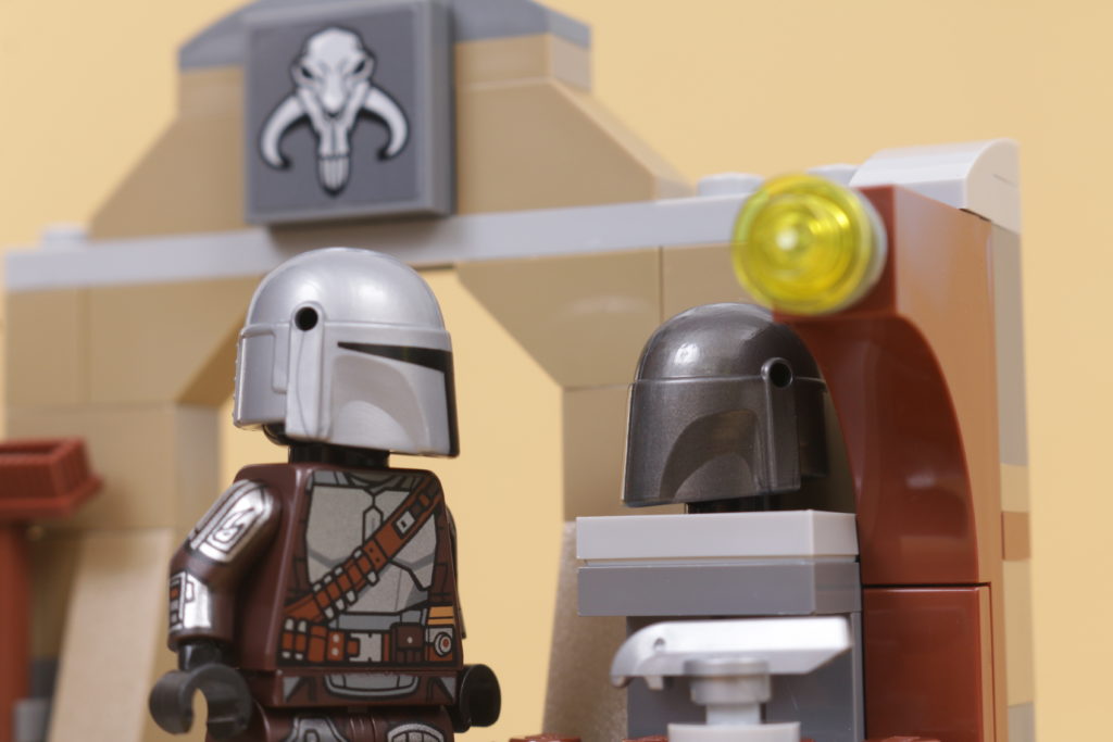 LEGO Star Wars 75319 The Armorers Mandalorian Forge review 46